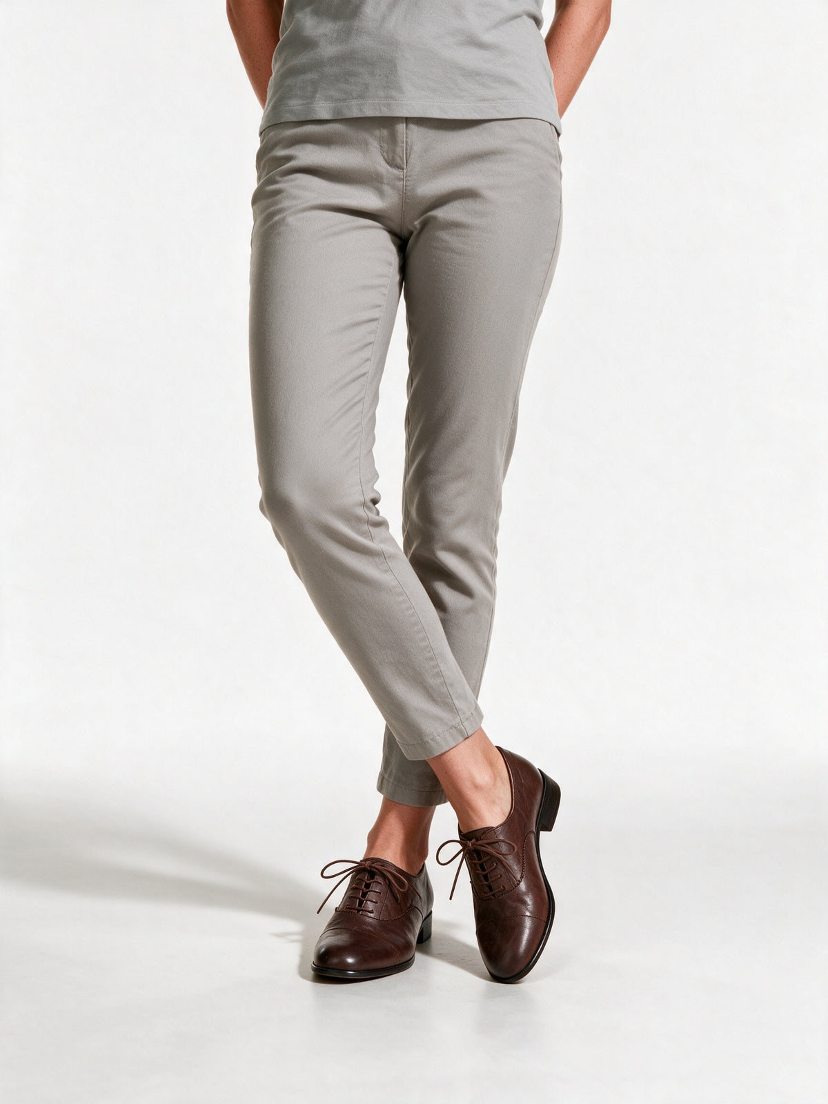 Emma - Lace-Up Cap Toe Oxford Flats - Brown