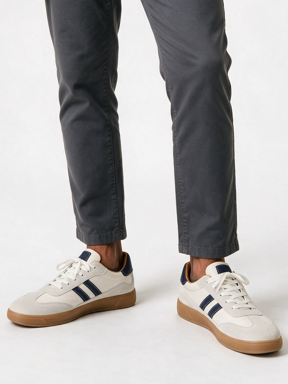 Luca - Men's Retro Two Stripe Low Top Sneakers - Cream Navy