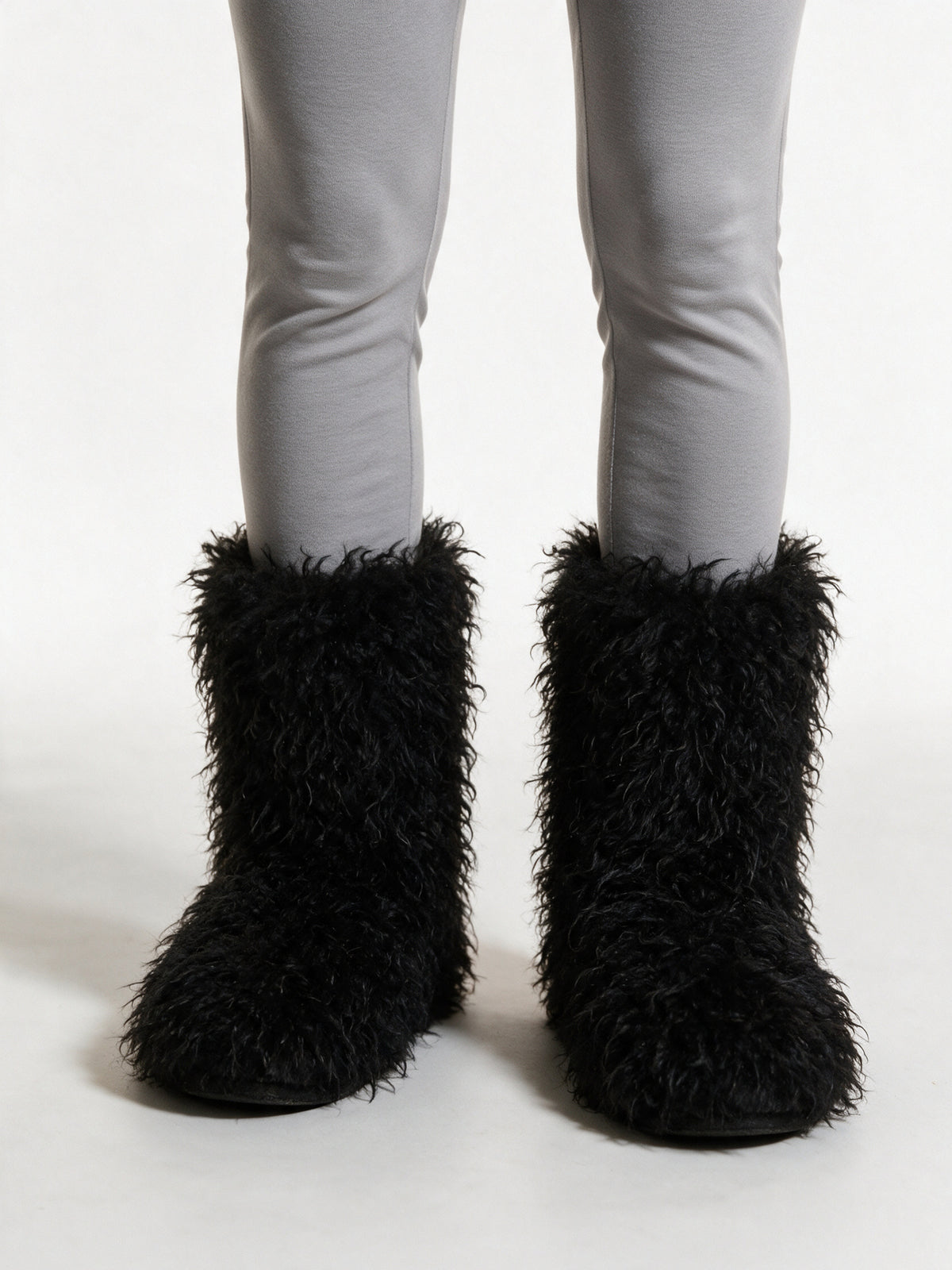 Runa - Women's Curly Fluffy Pull On Boots - Black