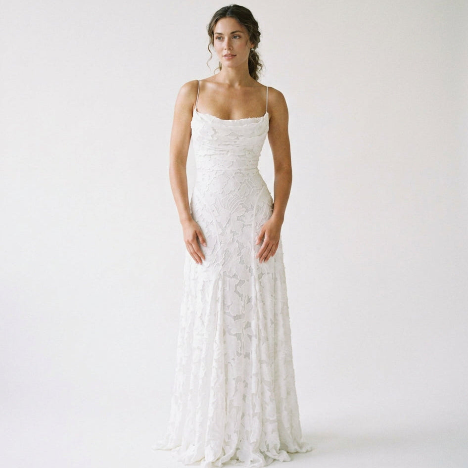 Selene - Elegant Lace Maxi Evening Gown for Formal Events