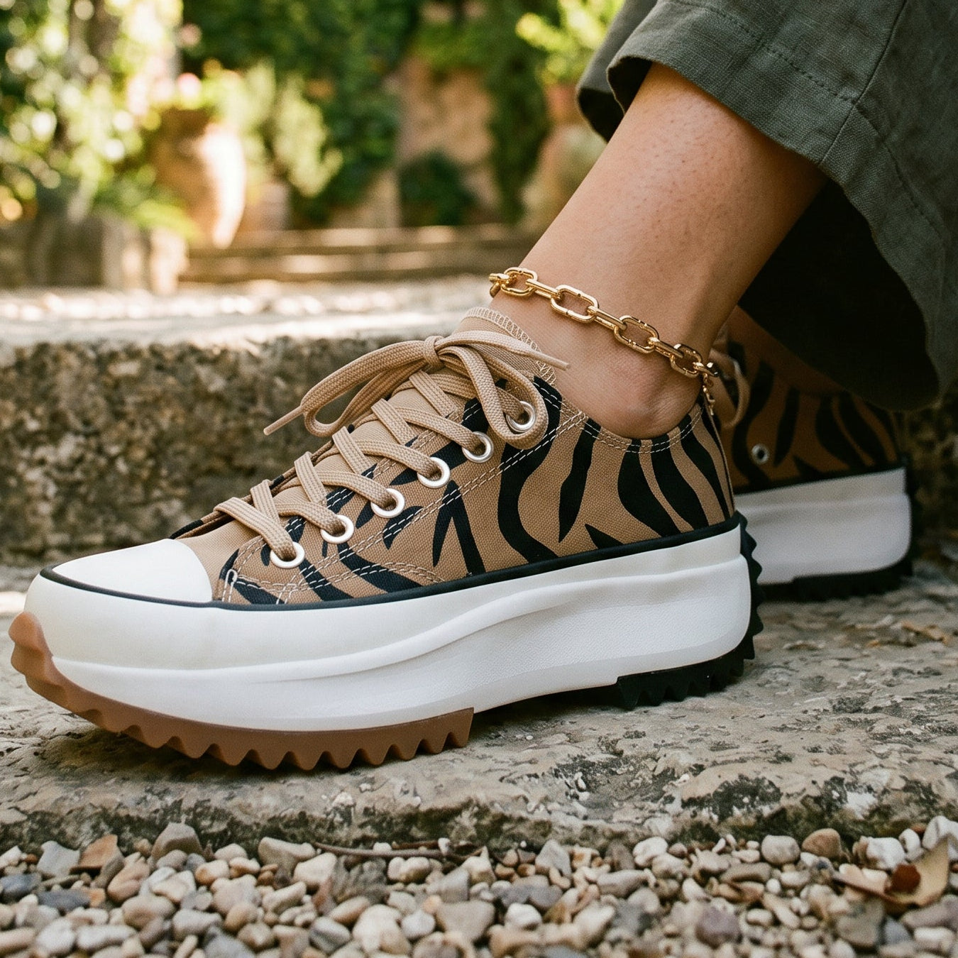 Adeline - Comfortable Women's Slip-On Sneakers DONE 05-06-2026