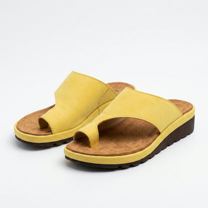 Amelia - Comfy Black Platform Sandals for Women
