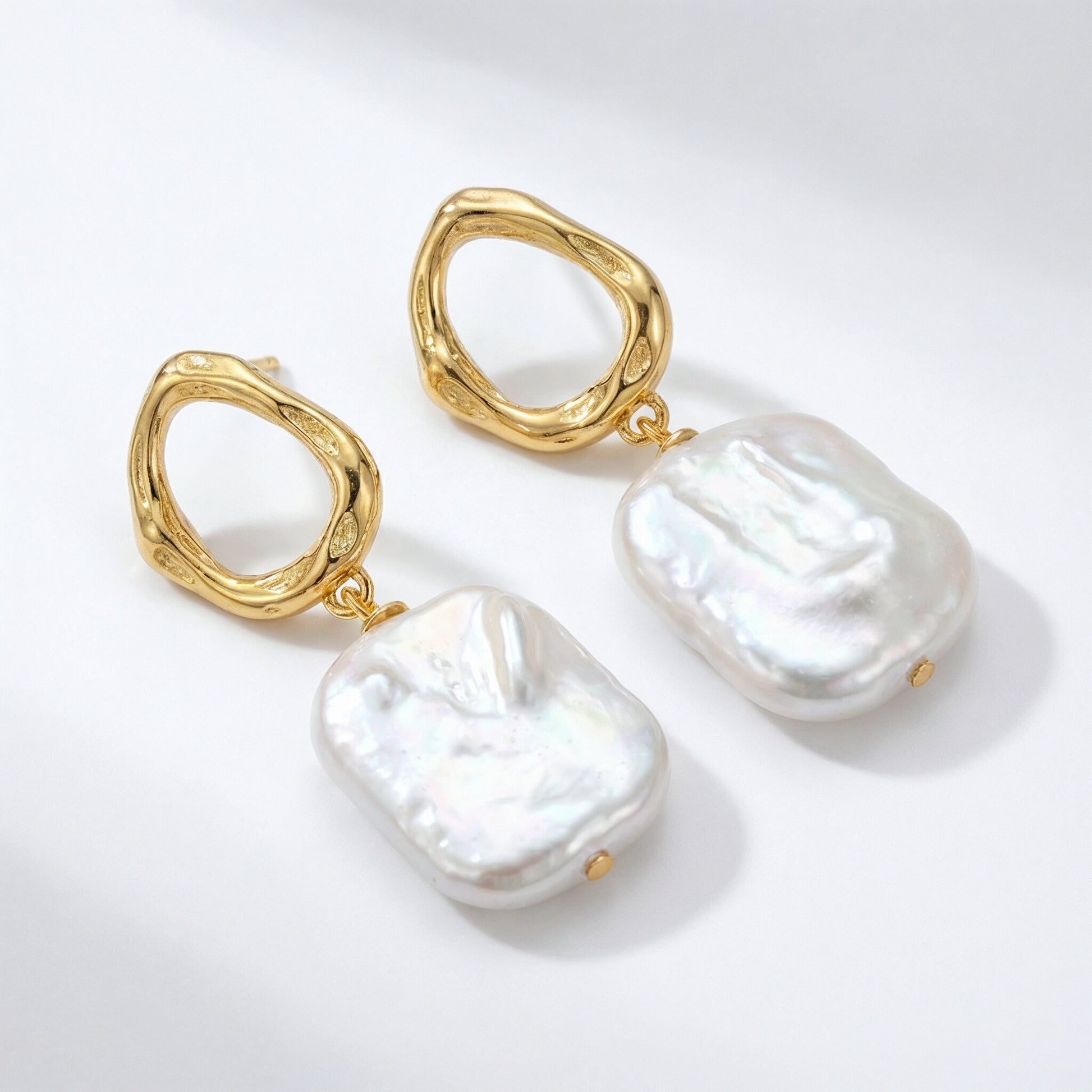 Aurora Forma – Baroque Pearl Earrings