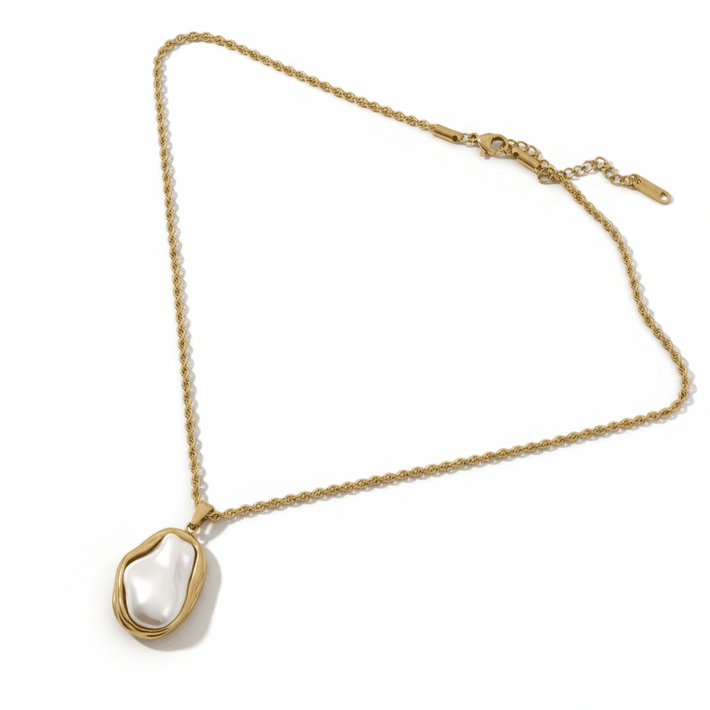 Bridal Baroque Pearl Necklace in 18K Gold Embrace