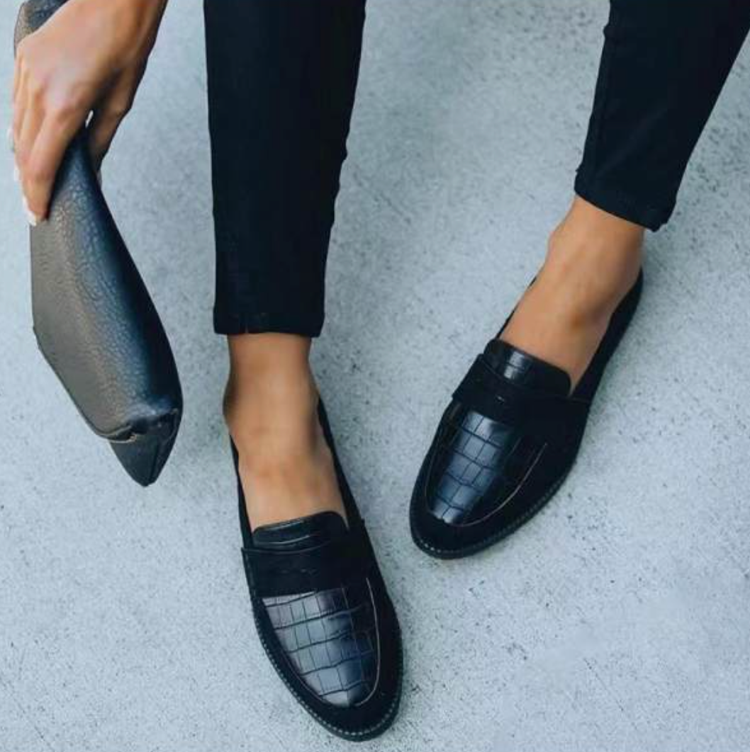 Chic Black Loafers for Women with Orthopedic Comfort 0