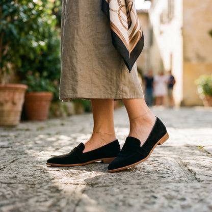 Comfortable Women's Loafers in Soft Suede