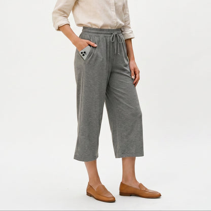Emma | Comfortable Loose Capri Yoga Pants DONE 05-26-206