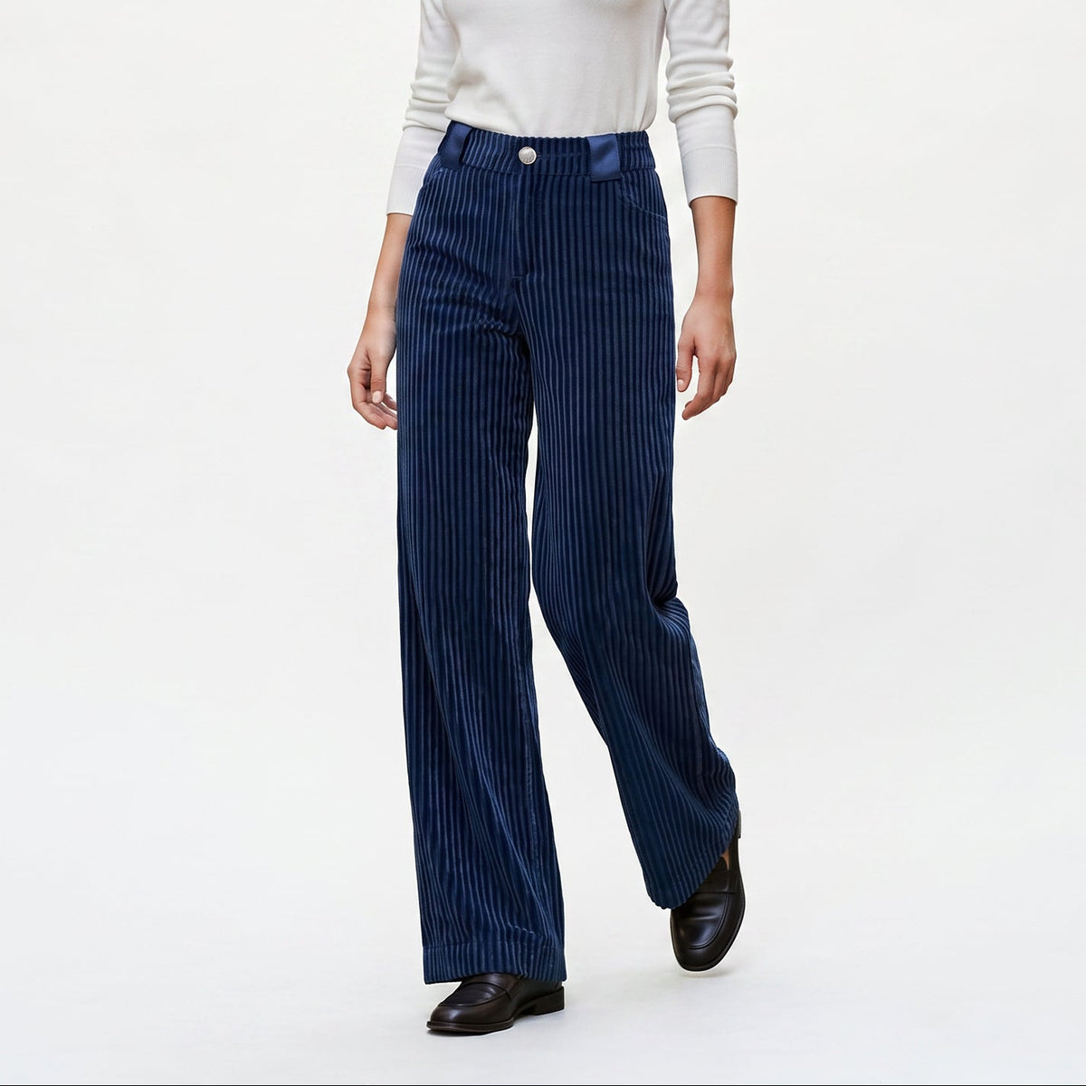 Freya - Elegant Flare Velvet Pants for Women DONE 06-08-2026