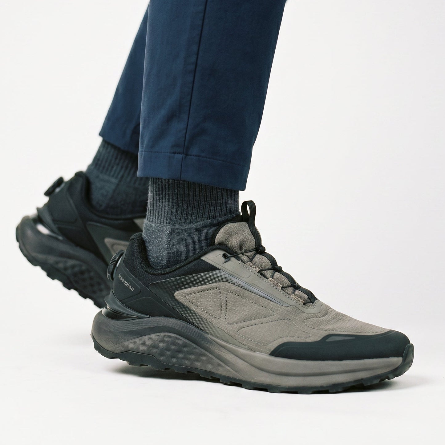 Gabrielle - Breathable Best Hiking Shoes for Men DONE 05-07-2026