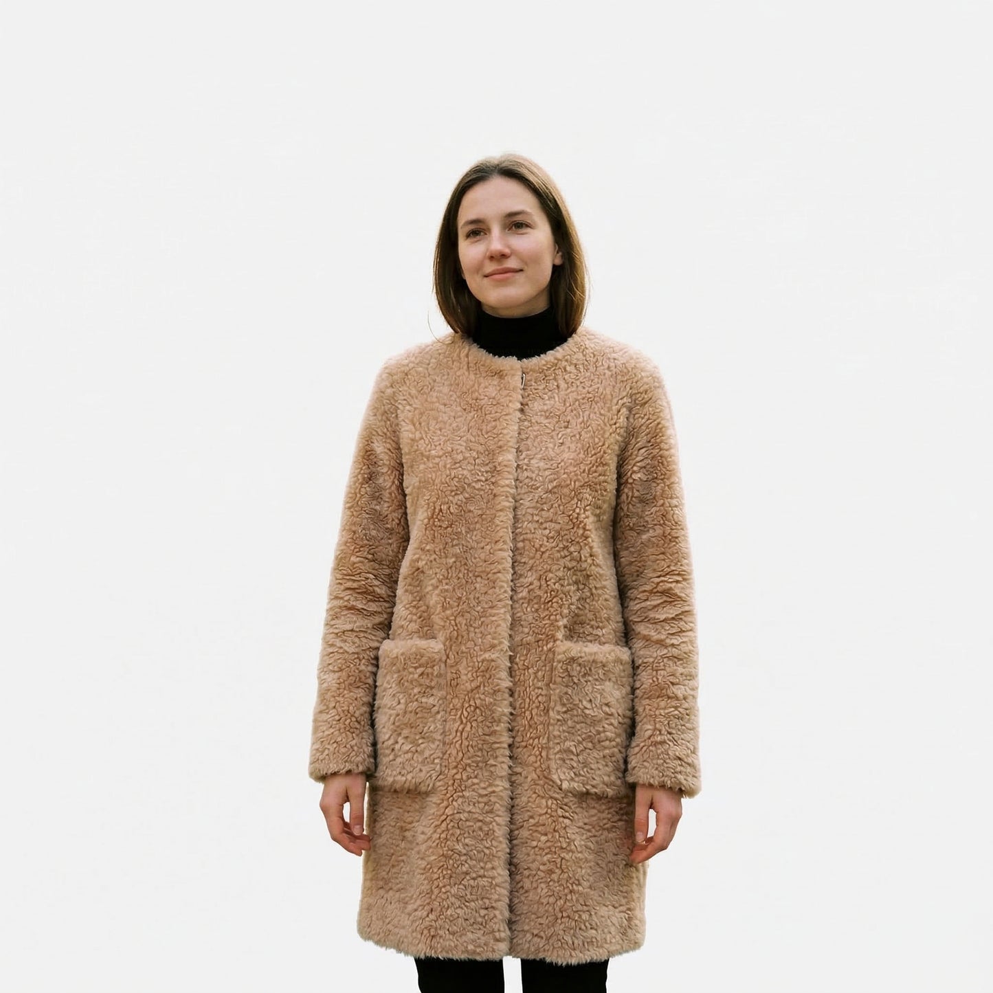 Luxurious Women's Shearling Coat for Cold Weather