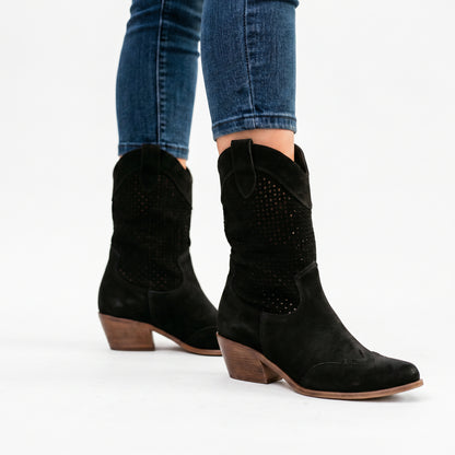 Mason | Comfortable Stylish Orthopedic Boots for Women DONE 05-27-2026