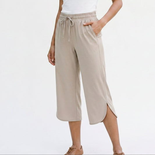 Mia | Lightweight Comfortable Cargo Capris for Ladies DONE 05-26-2026