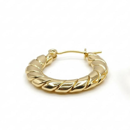 Minimalist Twisted Hoop Earrings – 18K Gold Plated Stainless Steel