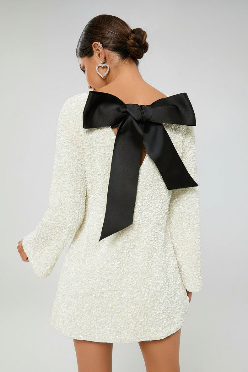 Olivia | Stylish Long Sleeve Black Mini Dress 1
