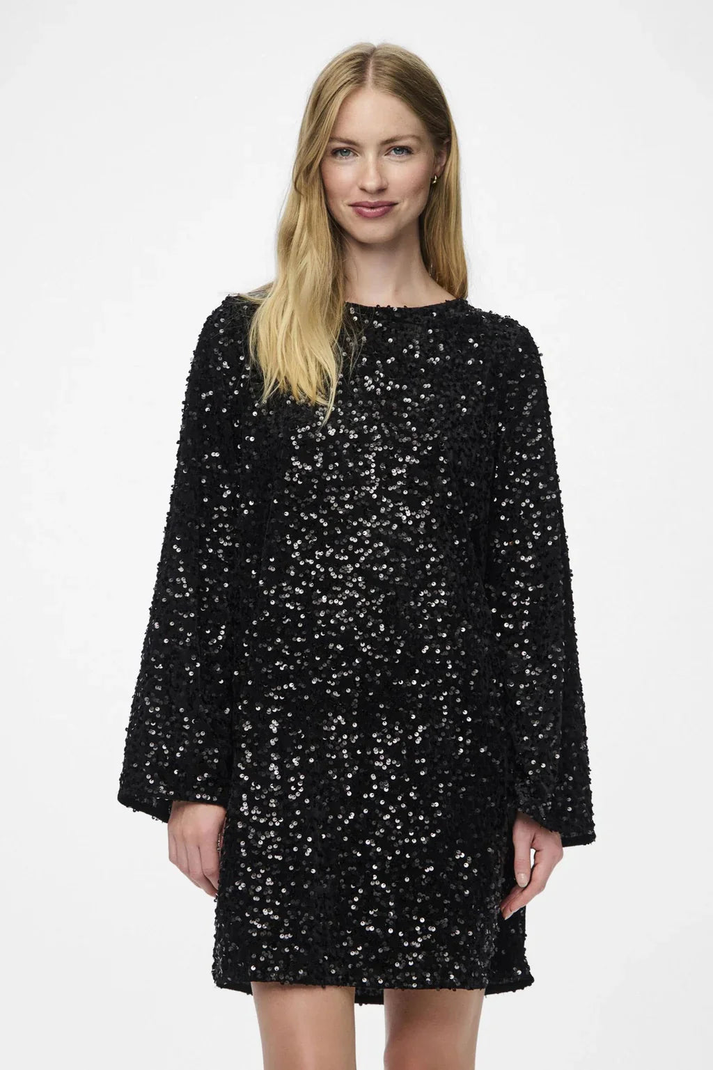 Olivia | Stylish Long Sleeve Black Mini Dress 3