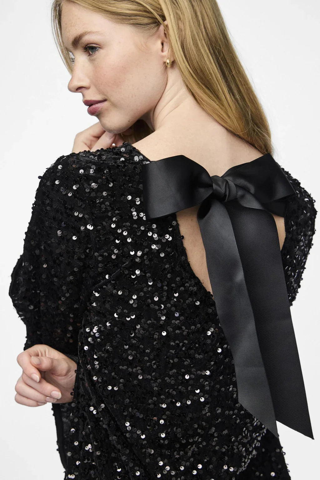 Olivia | Stylish Long Sleeve Black Mini Dress 4