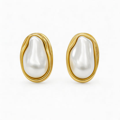 Sculptural Pearl Earrings in a Gold Frame