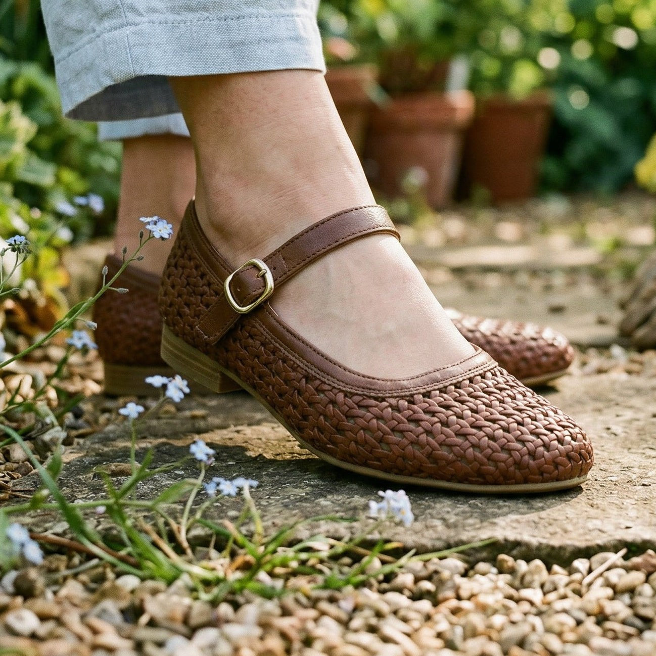 Stylish Black Women's Flats With Adjustable Buckle