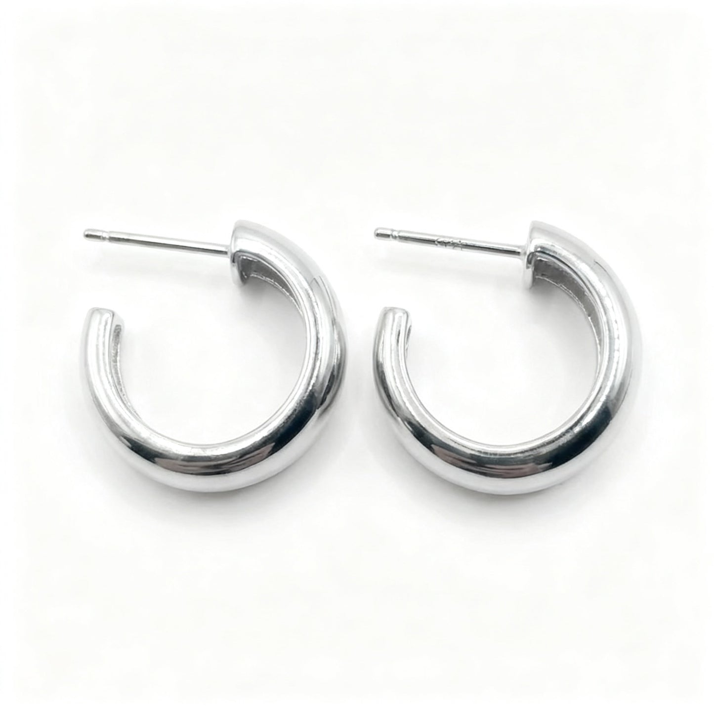 Timeless Gold Hoop Earrings – Everyday Luxury