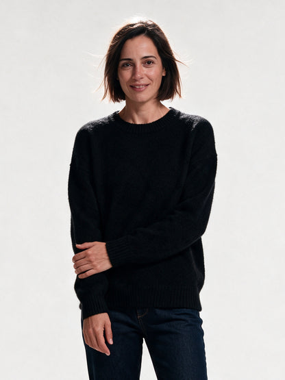 Amelia - Elegant Cashmere Sweater - Black