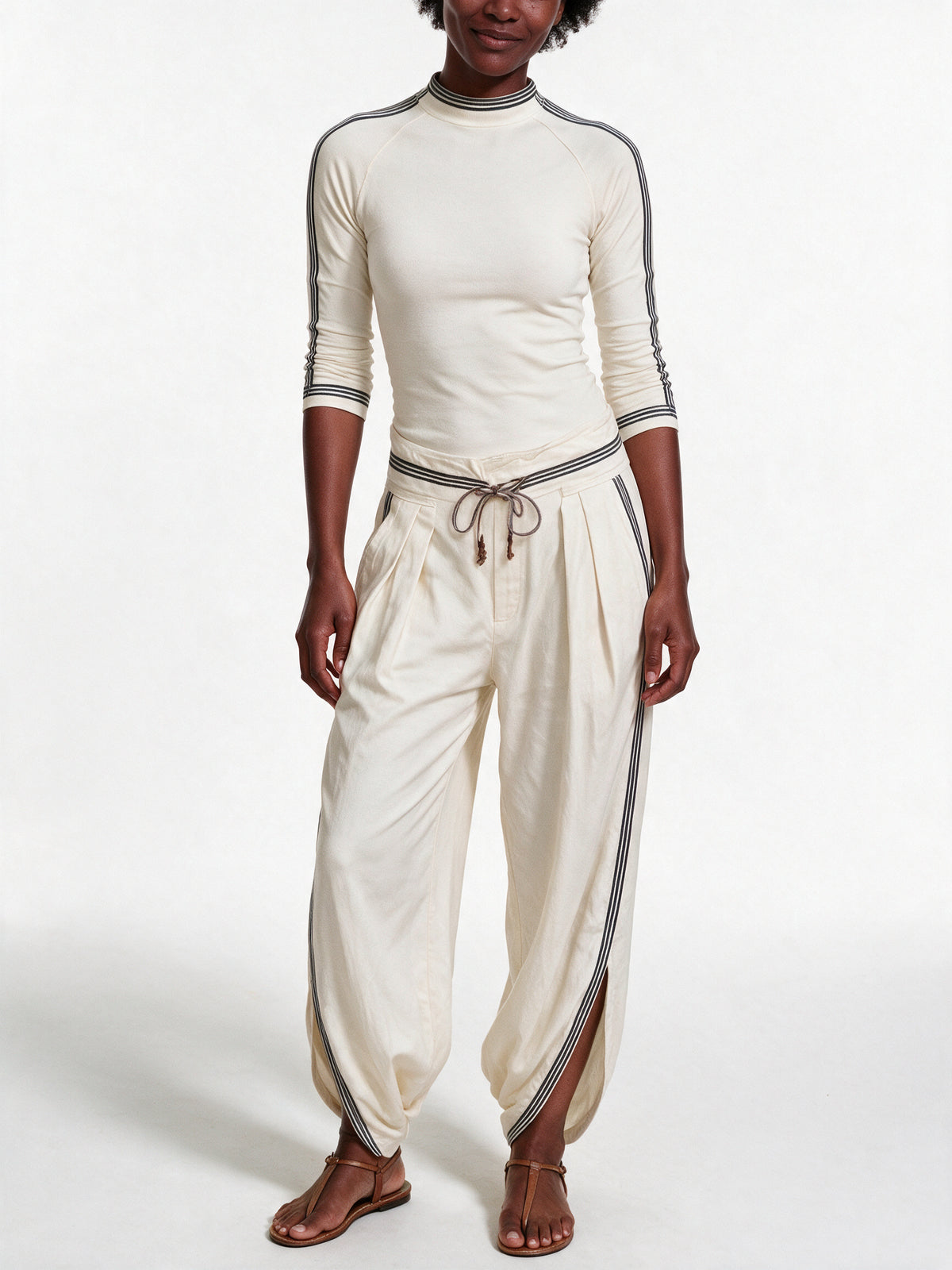 Amelia - Sporty Two Piece Set with Wide-Leg Pants - view 3