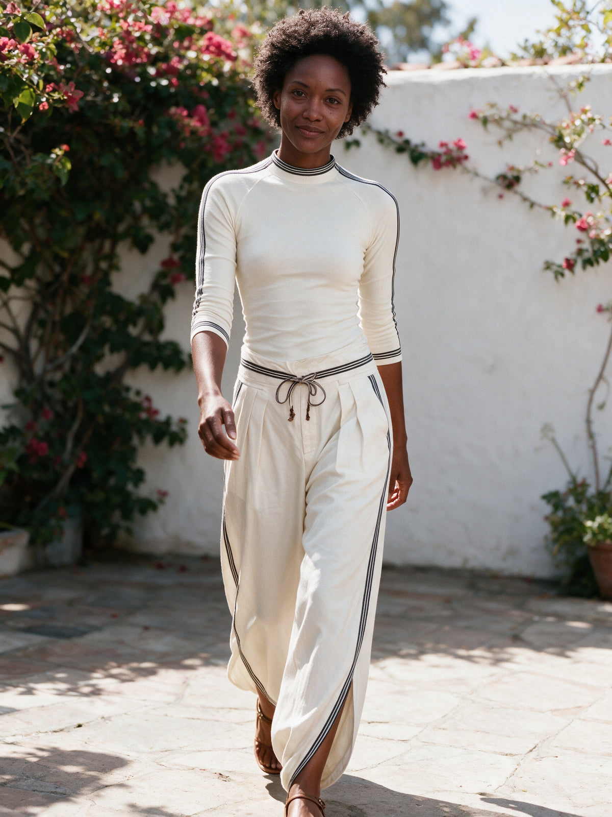 Amelia - Sporty Two Piece Set with Wide-Leg Pants - view 4