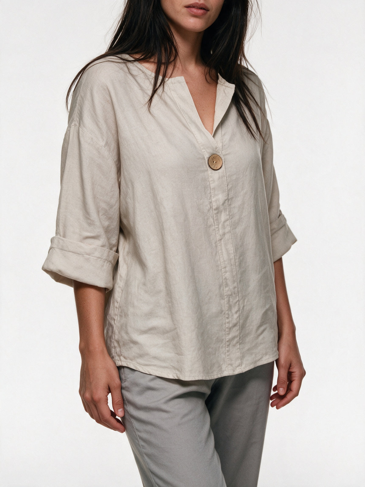 Elin - Women's Relaxed V-Neck Blouse with Single Button - view 3