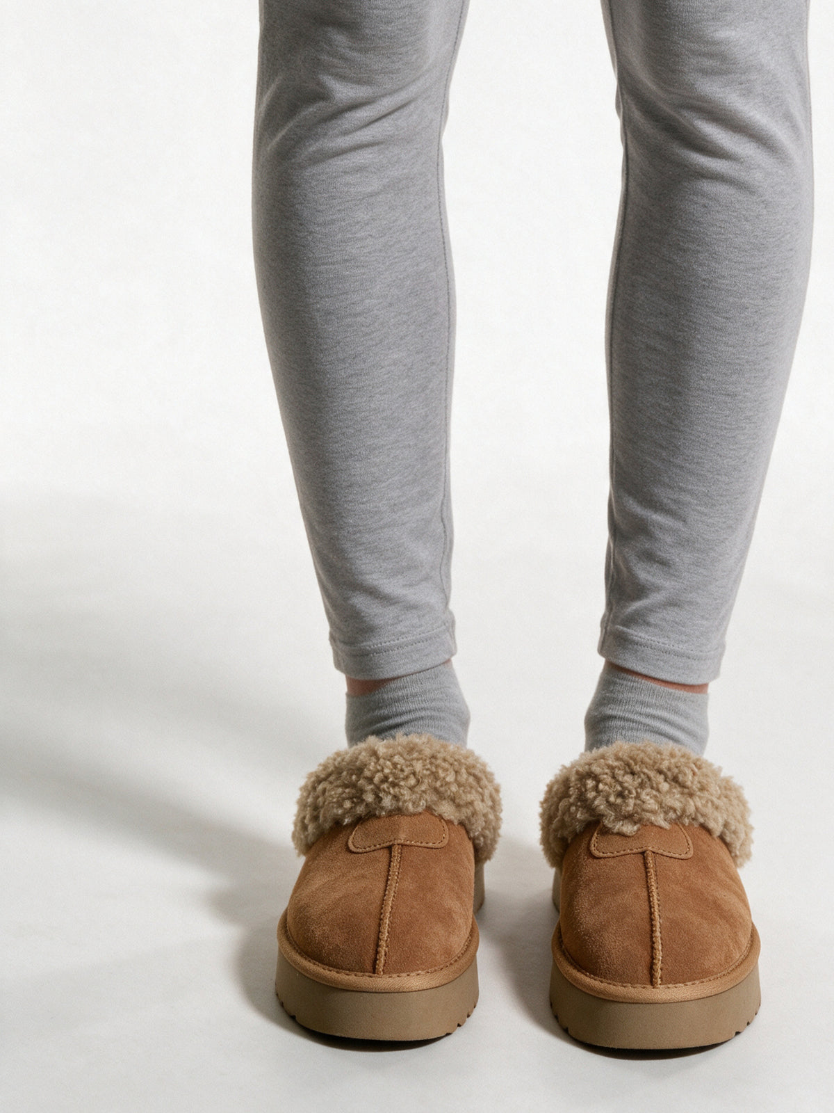 Oda - Women's Platform Slippers with Curly Collar - view 1