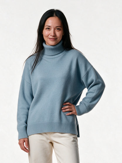 Rosana - Women's Oversized Turtleneck Knit Sweater - Light Blue