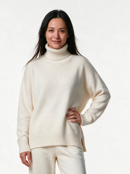 Rosana - Women's Oversized Turtleneck Knit Sweater - White