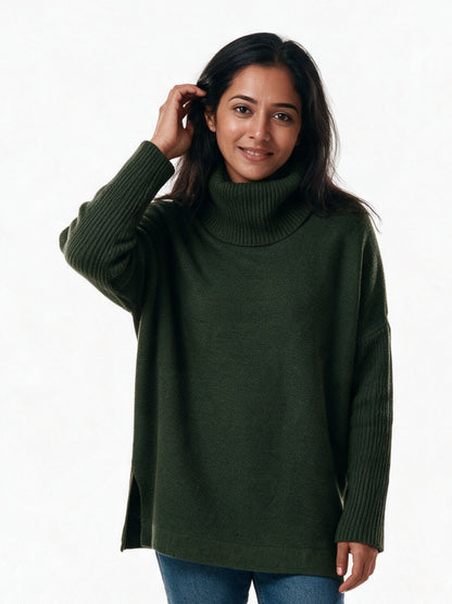 Saskia - Women's Oversized Turtleneck Sweater with Split Hem - Forest Green