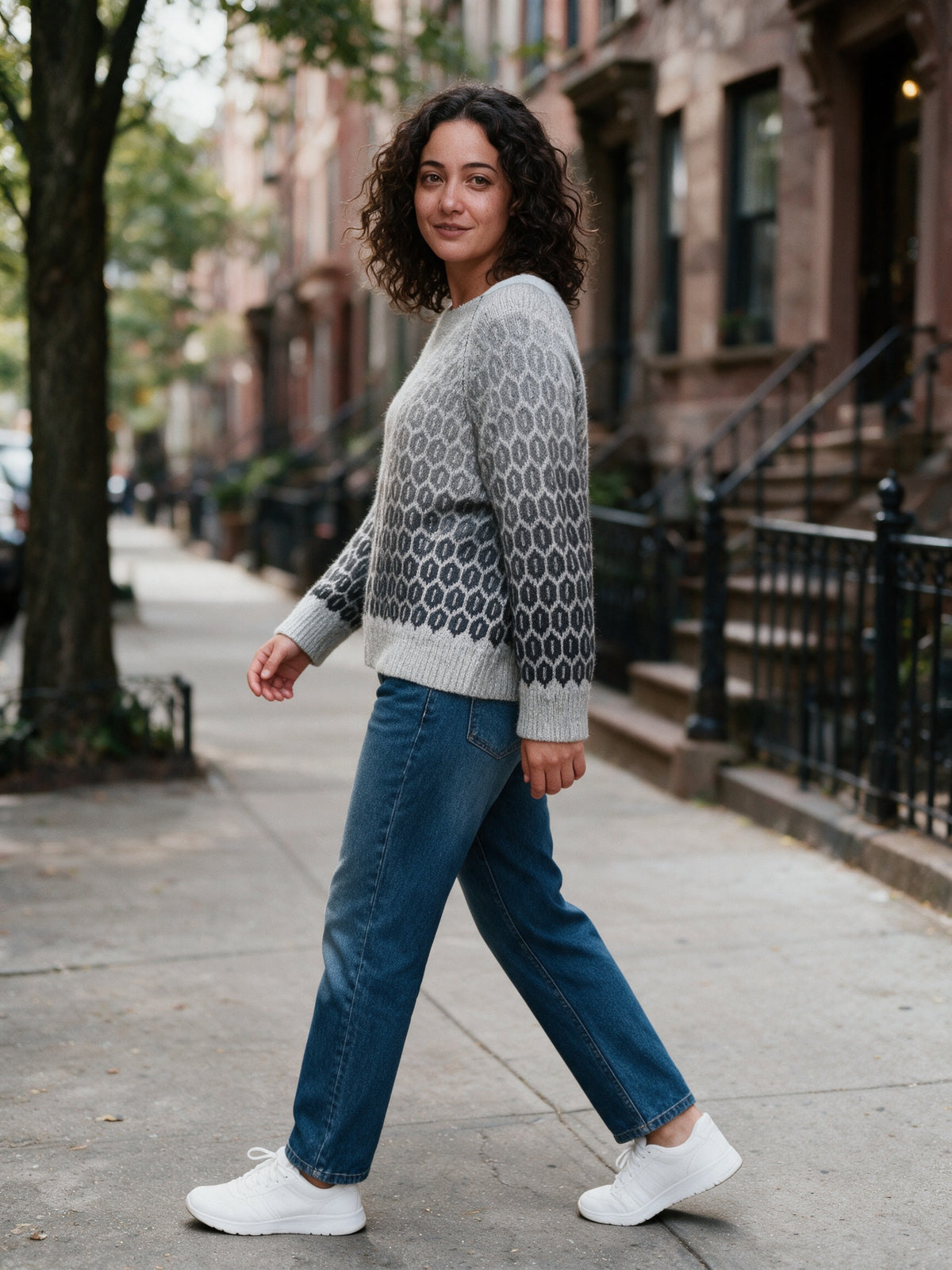 Sigrid - Women's Relaxed Ombre Pattern Knit Sweater - view 4
