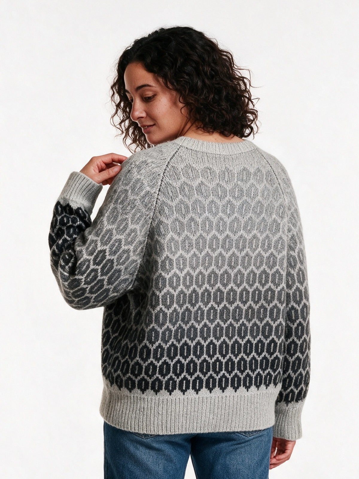 Sigrid - Women's Relaxed Ombre Pattern Knit Sweater - view 5