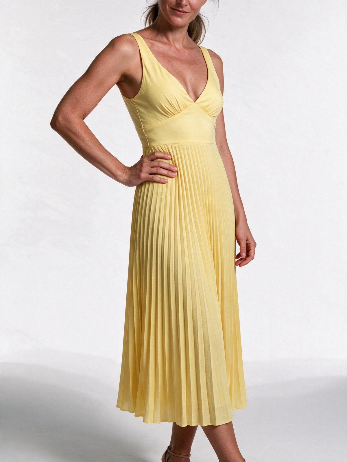 Soleil - Pleated V-Neck Maxi Dress with Strappy Back - view 3