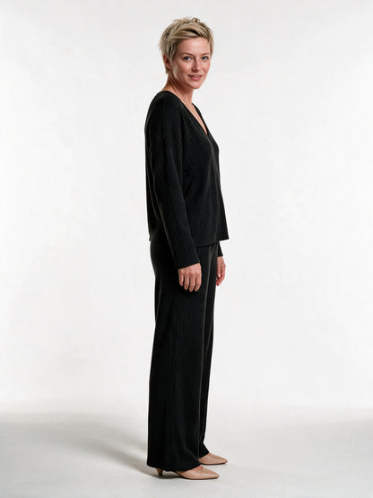 Solenne - Women's Ribbed V-Neck Top and Wide Leg Pants Lounge Set - view 2
