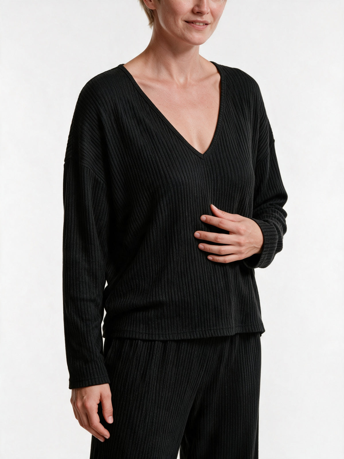 Solenne - Women's Ribbed V-Neck Top and Wide Leg Pants Lounge Set - view 3