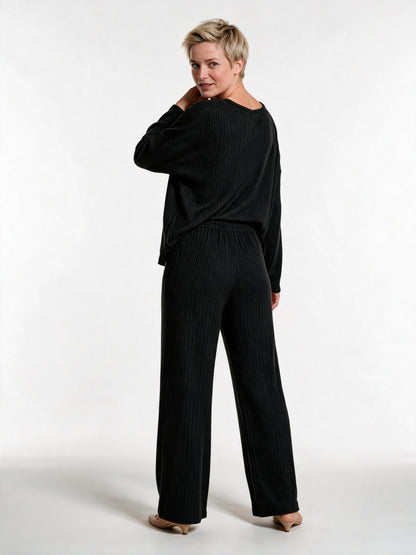 Solenne - Women's Ribbed V-Neck Top and Wide Leg Pants Lounge Set - view 5