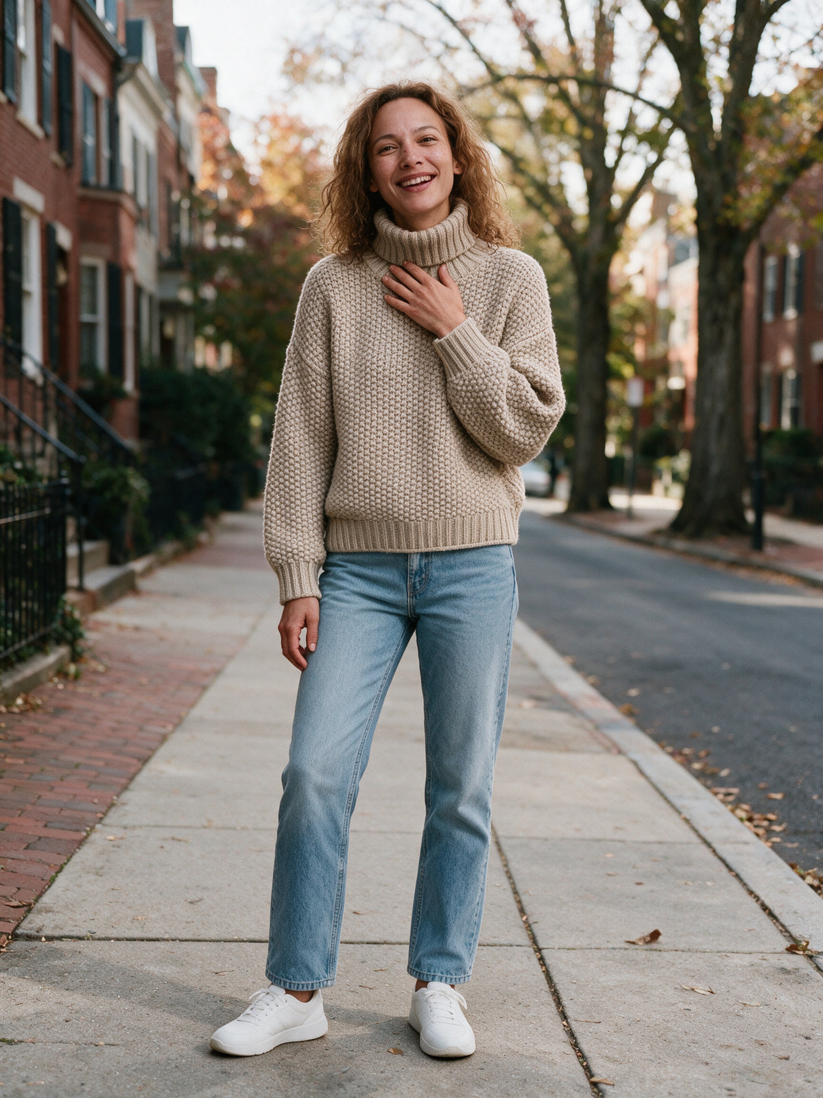 Thick Oversized Women's Sweater - view 4